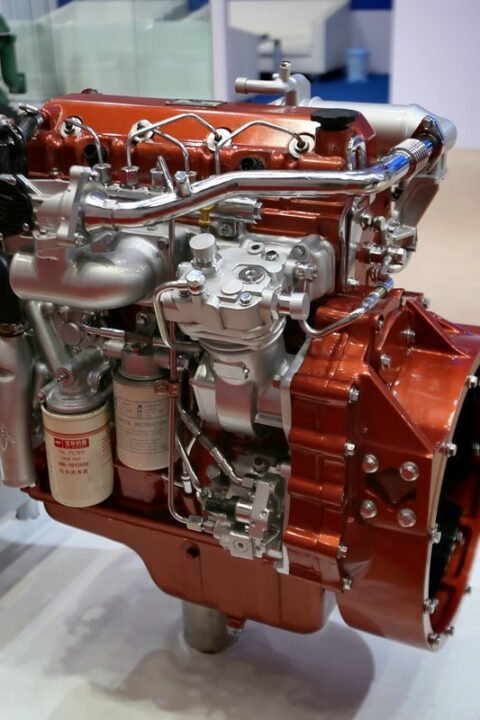 Yuchai YC4S140-48 140HP 3.8L Diesel Engine